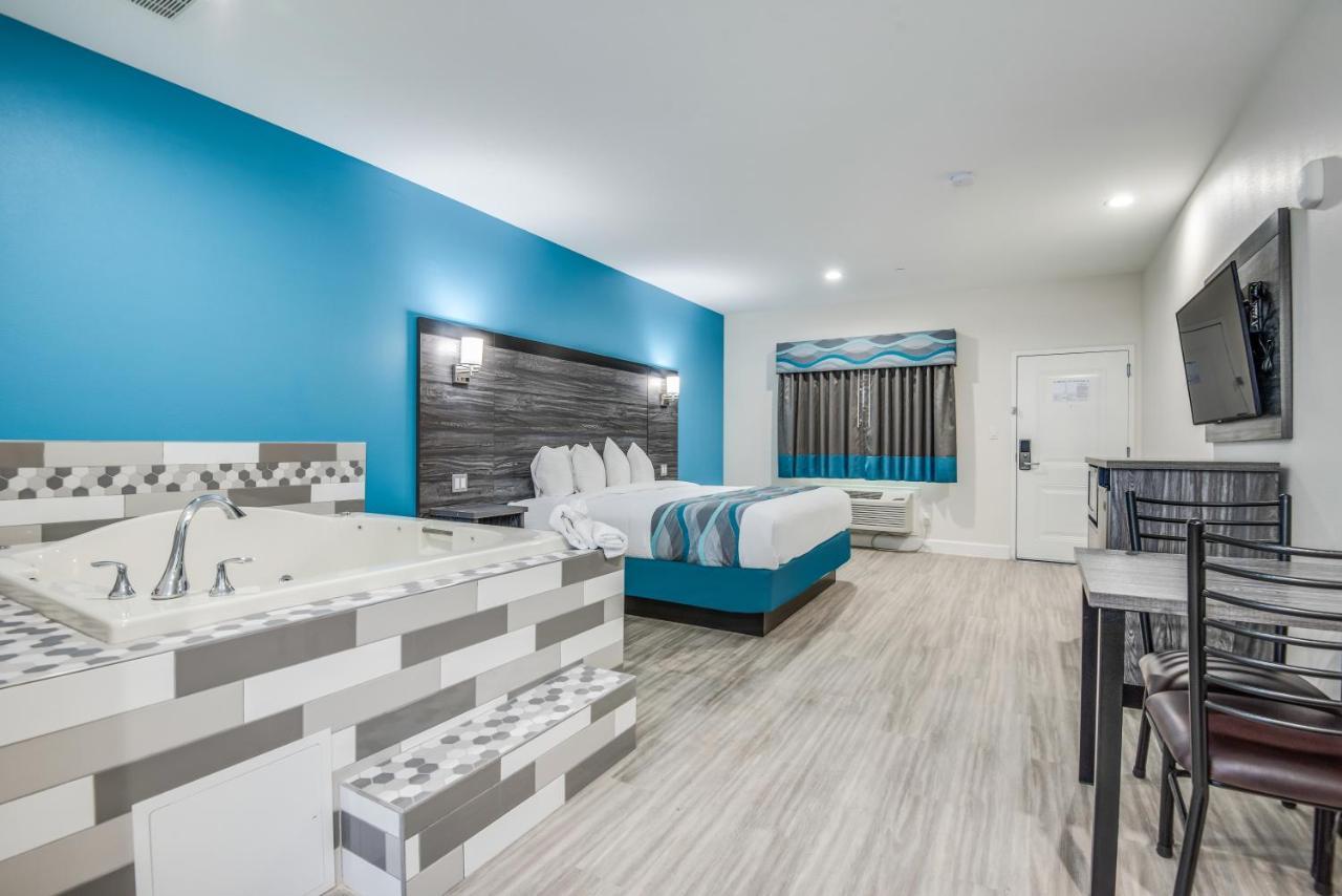 Americas Best Value Inn & Suites Houston At Hwy 6 エクステリア 写真