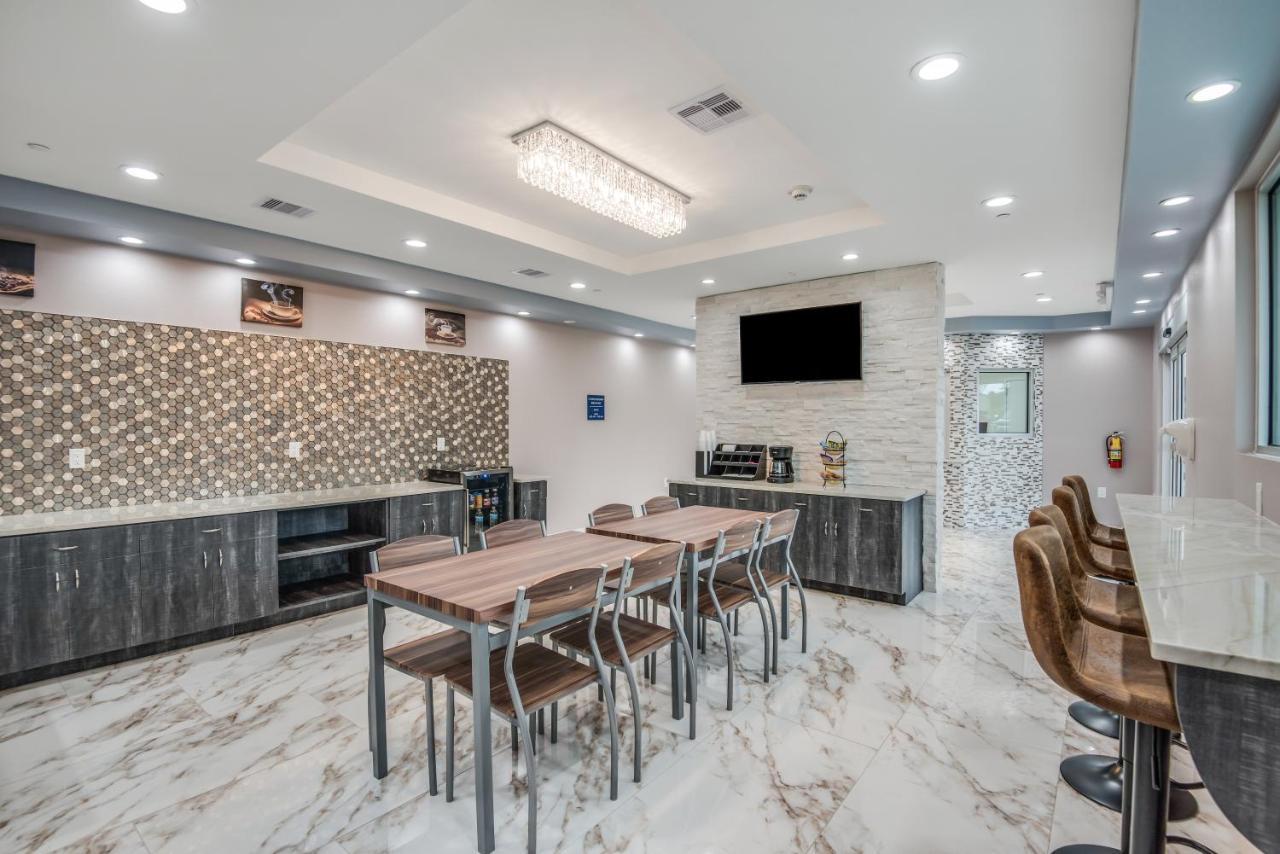 Americas Best Value Inn & Suites Houston At Hwy 6 エクステリア 写真